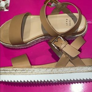 Platform sandals